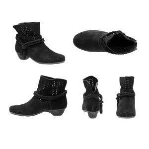 Abeo Nicole Neutral Suede Booties